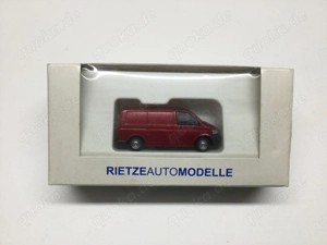 Rietze 1:87 Modellauto VW T5 Kirschrot Rot Bild 2
