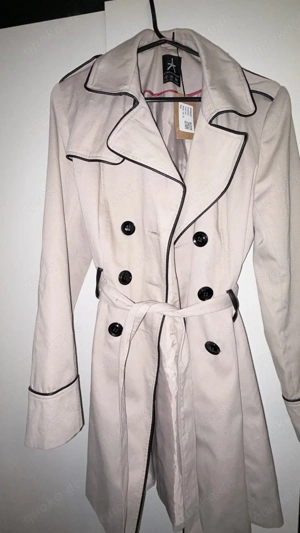 trenchcoat 