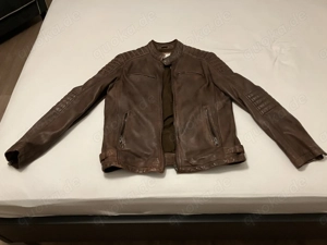 Zwei ungetragene Herrenlederjacken zu verkaufen.