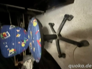 Schreibtischstuhl für Kinder bunt gemustert