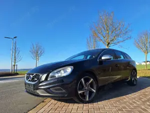 Volvo V60 R-Design Bild 2