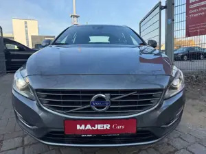 Volvo V60 Kombi Summum*SENSUSSound*LEDER*AT*PDC*LED Bild 2