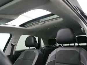 Volkswagen Polo Style DSG PANO MATRIX AHK ACC NAVI LEDER Bild 4