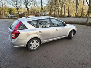 Kia Ceed / cee'd 1.4 CVVT EX Bild 3