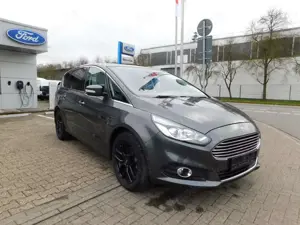 Ford S-Max S-MAX Titanium Automatik 7 Sitze