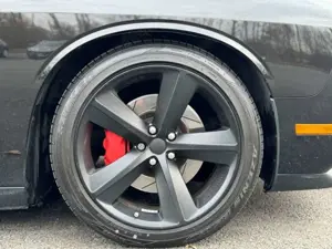 Dodge Challenger 6.1 SRT8 Neuwagenimport Navi SD Leder Bild 4