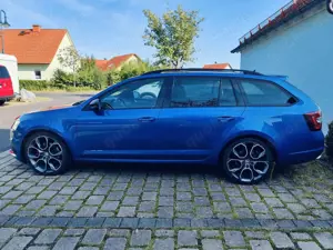 Skoda Octavia Octavia III Combi Diesel Combi 2.0 TDI 4x4 DSG RS