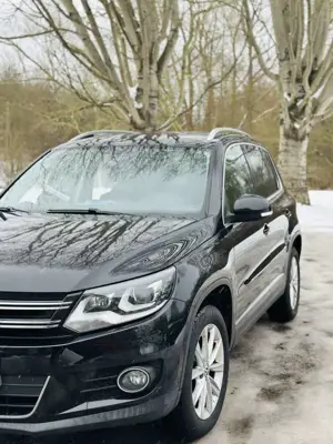 Volkswagen Tiguan 2.0 TDI DPF BlueMotion Technology Sport  Style Bild 5