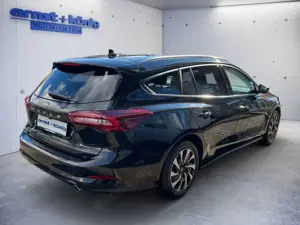 Ford Focus Turnier 1.0 EcoBoost Hybrid TITANIUM X Bild 3