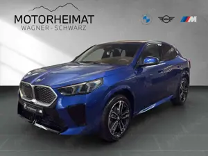 BMW iX2 eDrive20 M Sport Premium AHK 19"