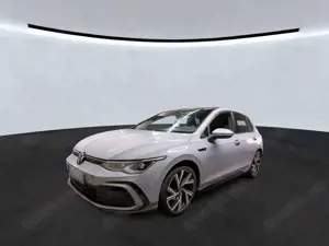 Volkswagen Golf VIII 2.0 TDI Lim. R-LINE*HK*R-CAM*PANO*AHK