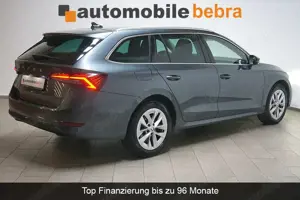 Skoda Octavia 2.0TDI DSG Style Virtual AHK Pano Sthz Bild 4