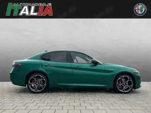 Alfa Romeo Giulia Veloce 2.0 Turbo 16V AT8-Q4 Bild 3