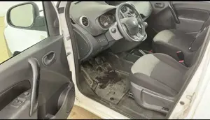 Renault Kangoo Rapid Extra KLIMA TEMPOMAT NAVI SORTIMO Bild 5