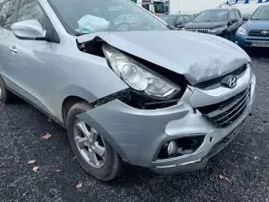 Hyundai iX35 blue Style 2WD Bild 2