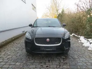 Jaguar E-Pace D18 R-Dynamic SE AWD Bild 2