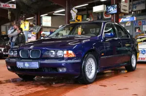 BMW 523 i E39 *TATSÄCHLICH SCHON OLDTIMER*GARANTIE*
