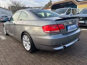BMW 335 i Coupe Aut. Xenon Navi Teilleder SSD SHZ Bild 3