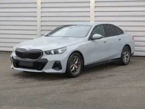 BMW 520 i Lim M Sport LED NAVI AHK 360° ST-HZ 1HD