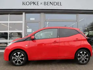 Toyota Aygo X -play Team D*1. Hand*Scheckheft*el. Faltdach* x-pl Bild 2