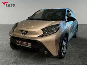 Toyota Aygo 1.0 Teamplayer Kamera+ACC+Navi+SHZ+PDC Bild 2