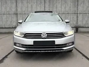 Volkswagen Passat Variant Highline BMT/Start-Stopp PANO LED Bild 2