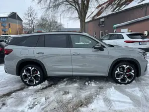 Skoda Kodiaq 2.0 TSI RS 4x4 Pano Matrix AHK Head-Up 20 Bild 2