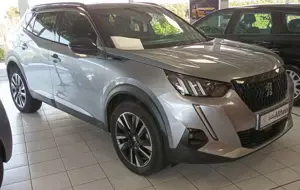 Peugeot 2008 GT Pack PureTech 130 EAT8 aus 1. Hand Bild 2