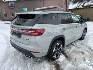 Skoda Kodiaq 2.0 TSI RS 4x4 Pano Matrix AHK Head-Up 20 Bild 3