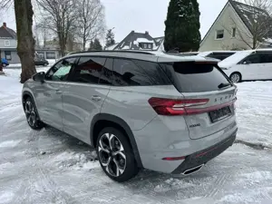 Skoda Kodiaq 2.0 TSI RS 4x4 Pano Matrix AHK Head-Up 20 Bild 5