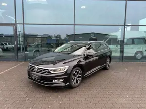 Volkswagen Passat Variant 2.0 TDI R-Line DSG ACC LED 360°