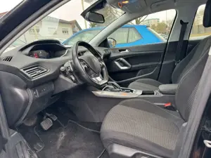 Peugeot 308 SW Active Pack AUT. NAVI. ACC Bild 3