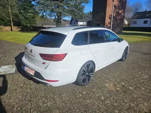 SEAT Leon Cupra Sportstourer 2,0 TSI DSG 4Drive Bild 3