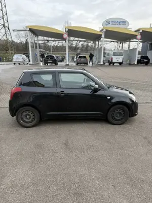 Suzuki Swift Suzuki Swift 1.3 - TÜV neu - Kupplung  Vorderachs Bild 5