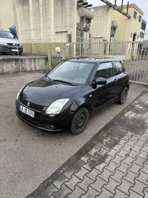Suzuki Swift Suzuki Swift 1.3 - TÜV neu - Kupplung  Vorderachs