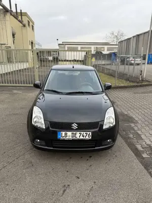 Suzuki Swift Suzuki Swift 1.3 - TÜV neu - Kupplung  Vorderachs Bild 3