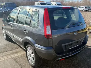 Ford Fusion Style Bild 4