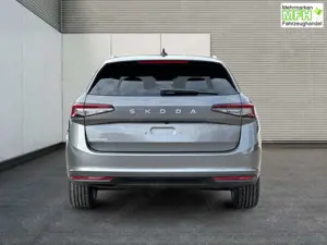 Skoda Superb Combi Selection AHK+NAVI+EL.HECKKL.+SHZ+KAMERA+... Bild 4