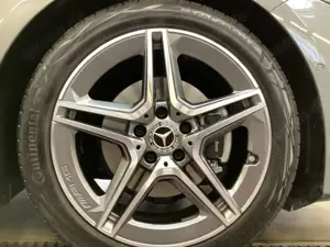 Mercedes-Benz A 200 Limousine AMG+WINTER+18"+AHK+MBEAM+KEYLESS Bild 5