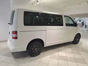Volkswagen T5 Kombi 2.0TDI KURZ 6-Sitzer KLIMA Heckklappe Bild 3
