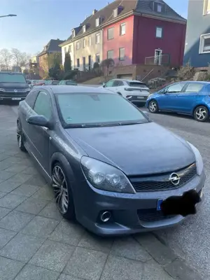 Opel Astra H GTC 2.0 Turbo
