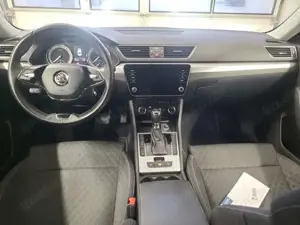 Skoda Superb 2.0 TDI 4x4 Ambition | MEM | StzHz | PDC Bild 5