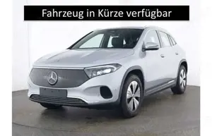 Mercedes-Benz EQA 300 4M KAMERA/LED/NAVI