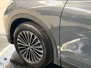 Volkswagen Tiguan 2.0 TDI DSG Life IQ virtual ACC 360° AHK Bild 5