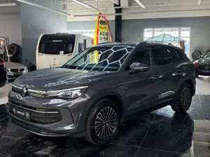 Volkswagen Tiguan 2.0 TDI DSG Life IQ virtual ACC 360° AHK Bild 1