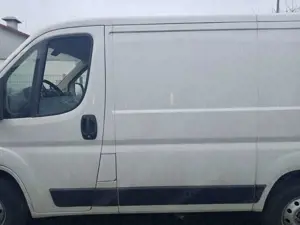 Fiat Ducato 2.2 D L1H1 3,5t AUTOMATIK KLIMA NAVI CAM Bild 3