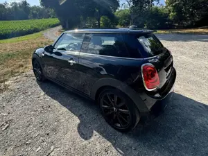 MINI One Mini OneBlackyard