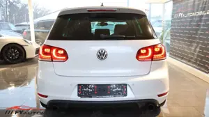 Volkswagen Golf GTI Xenon Dynaudio Keyless Schiebedach DCC Bild 4