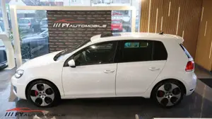 Volkswagen Golf GTI Xenon Dynaudio Keyless Schiebedach DCC Bild 2