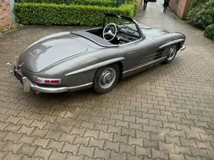 Mercedes-Benz 300 300 SL  Frame off Atemberaubend in Anthrazit Bild 4